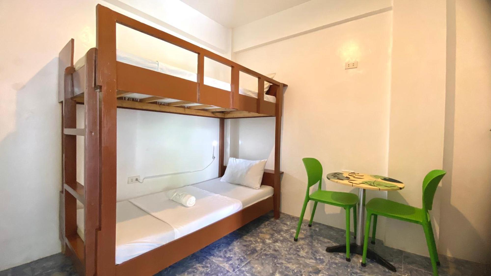 Chill Out Hostel Balabag  Zewnętrze zdjęcie